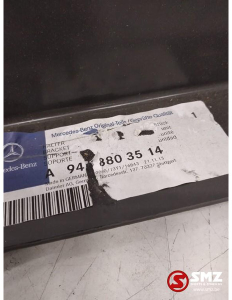 Mercedes-Benz Occ voorbumperbevestiging rechts Mercedes Actros M - Броня за Камион: снимка 4 Mercedes-Benz Occ voorbumperbevestiging rechts Mercedes Actros M - Броня за Камион: снимка 4