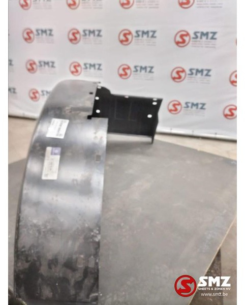 Mercedes-Benz Spatbord rechts Mercedes SK A3818804106 - Каросерия и екстериор за Камион: снимка 2 Mercedes-Benz Spatbord rechts Mercedes SK A3818804106 - Каросерия и екстериор за Камион: снимка 2