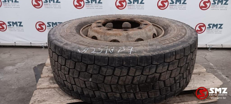 Michelin Occ vrachtwagenband Michelin 315/70R22.5 - Гума за Камион: снимка 1 Michelin Occ vrachtwagenband Michelin 315/70R22.5 - Гума за Камион: снимка 1