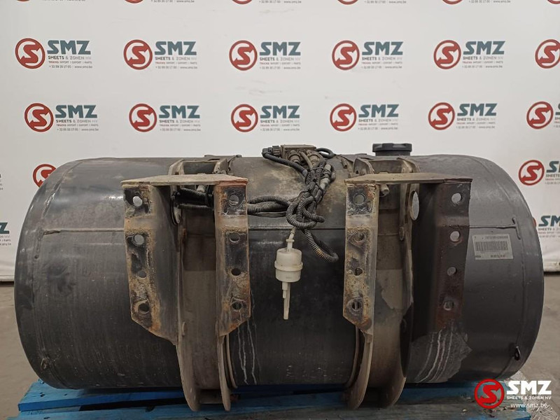 Renault Occ brandstoftank + brandstofniveausensor 315L Ren - Резервоар за гориво за Камион: снимка 2 Renault Occ brandstoftank + brandstofniveausensor 315L Ren - Резервоар за гориво за Камион: снимка 2