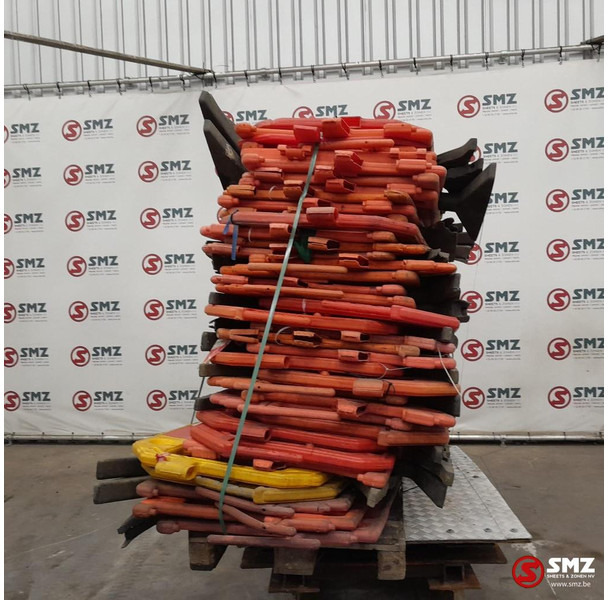 Diversen Occ lot diverse verkeersignalisatie - Резервни части за Камион: снимка 4 Diversen Occ lot diverse verkeersignalisatie - Резервни части за Камион: снимка 4