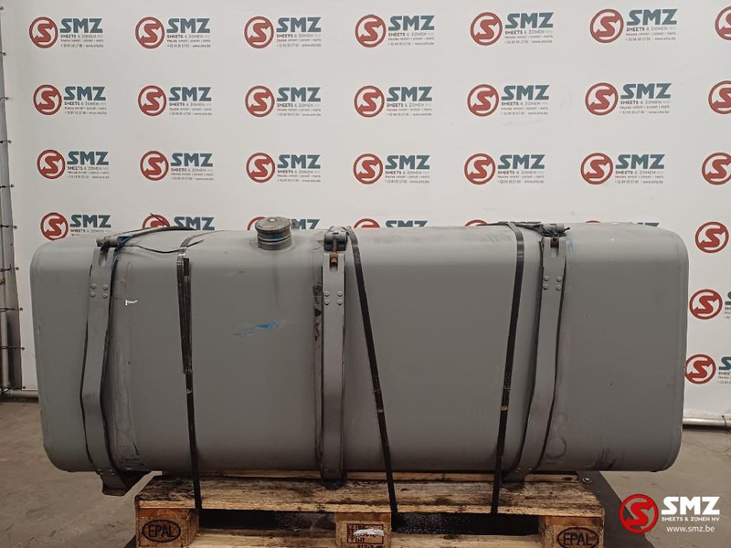 Scania Occ brandstoftank 700L Scania - Резервоар за гориво за Камион: снимка 1 Scania Occ brandstoftank 700L Scania - Резервоар за гориво за Камион: снимка 1