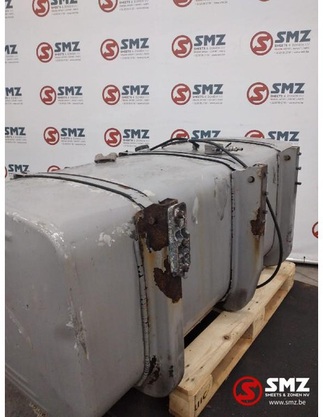 Scania Occ brandstoftank 700L Scania - Резервоар за гориво за Камион: снимка 3 Scania Occ brandstoftank 700L Scania - Резервоар за гориво за Камион: снимка 3