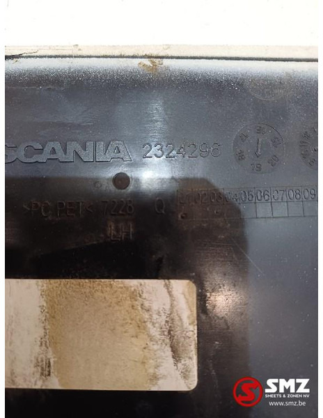 Scania Occ grille paneel met logo Scania - Радиаторна решетка за Камион: снимка 3 Scania Occ grille paneel met logo Scania - Радиаторна решетка за Камион: снимка 3