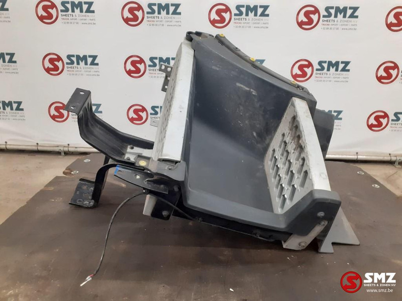 Volvo Occ opstapbak links Volvo - Кабина и интериор за Камион: снимка 5 Volvo Occ opstapbak links Volvo - Кабина и интериор за Камион: снимка 5