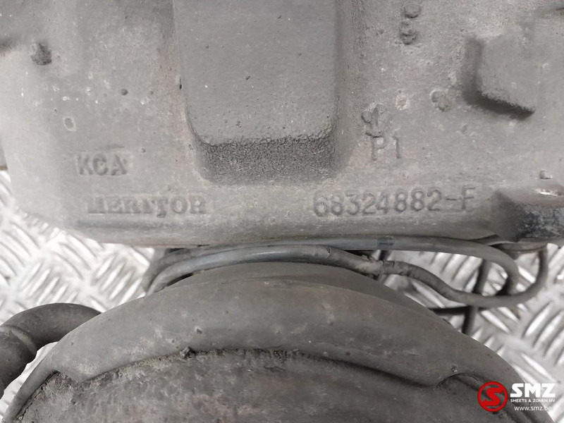 Volvo Occ remklauw + remcilinder rechts vooraan Volvo - Спирачен апарат за Камион: снимка 5 Volvo Occ remklauw + remcilinder rechts vooraan Volvo - Спирачен апарат за Камион: снимка 5