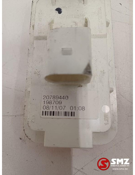 Volvo Occ set van 6 LED zijmarkeringslichten + bevestigi - Светлина/ Осветление за Камион: снимка 4 Volvo Occ set van 6 LED zijmarkeringslichten + bevestigi - Светлина/ Осветление за Камион: снимка 4