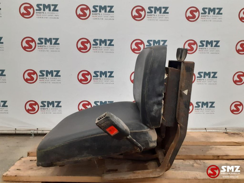 Zettelmeyer Occ bijrijdersstoel Zettelmeyer - Кабина и интериор за Камион: снимка 2 Zettelmeyer Occ bijrijdersstoel Zettelmeyer - Кабина и интериор за Камион: снимка 2