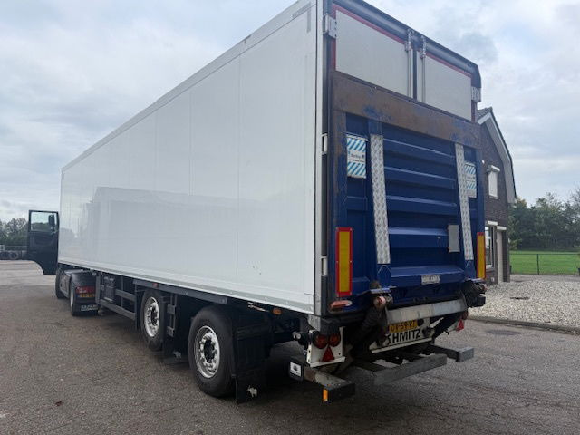 Schmitz Cargobull City stuuras liftas - Рефрижератор полуремарке: снимка 2 Schmitz Cargobull City stuuras liftas - Рефрижератор полуремарке: снимка 2