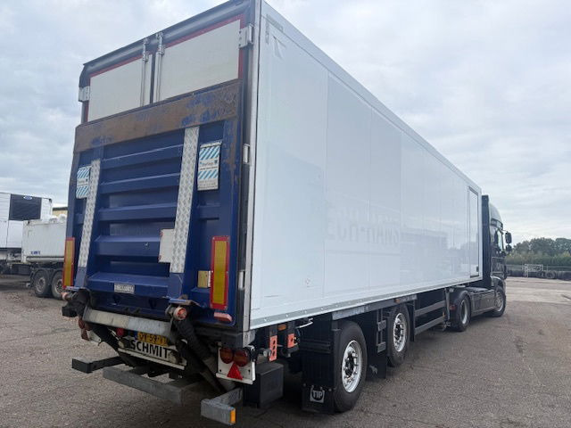 Schmitz Cargobull City stuuras liftas - Рефрижератор полуремарке: снимка 3 Schmitz Cargobull City stuuras liftas - Рефрижератор полуремарке: снимка 3