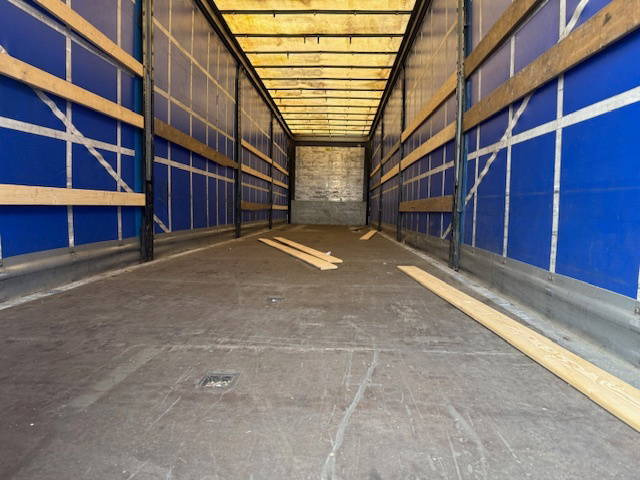 Schmitz Cargobull Nieuwe apk - Брезентово полуремарке: снимка 4 Schmitz Cargobull Nieuwe apk - Брезентово полуремарке: снимка 4