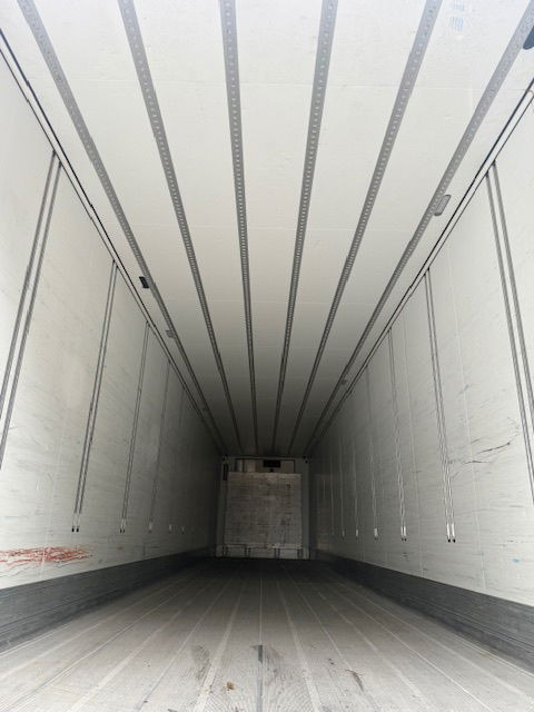 Schmitz Cargobull Thermoking SLXe 300 weinig uren Laadklep Liftas - Рефрижератор полуремарке: снимка 5 Schmitz Cargobull Thermoking SLXe 300 weinig uren Laadklep Liftas - Рефрижератор полуремарке: снимка 5