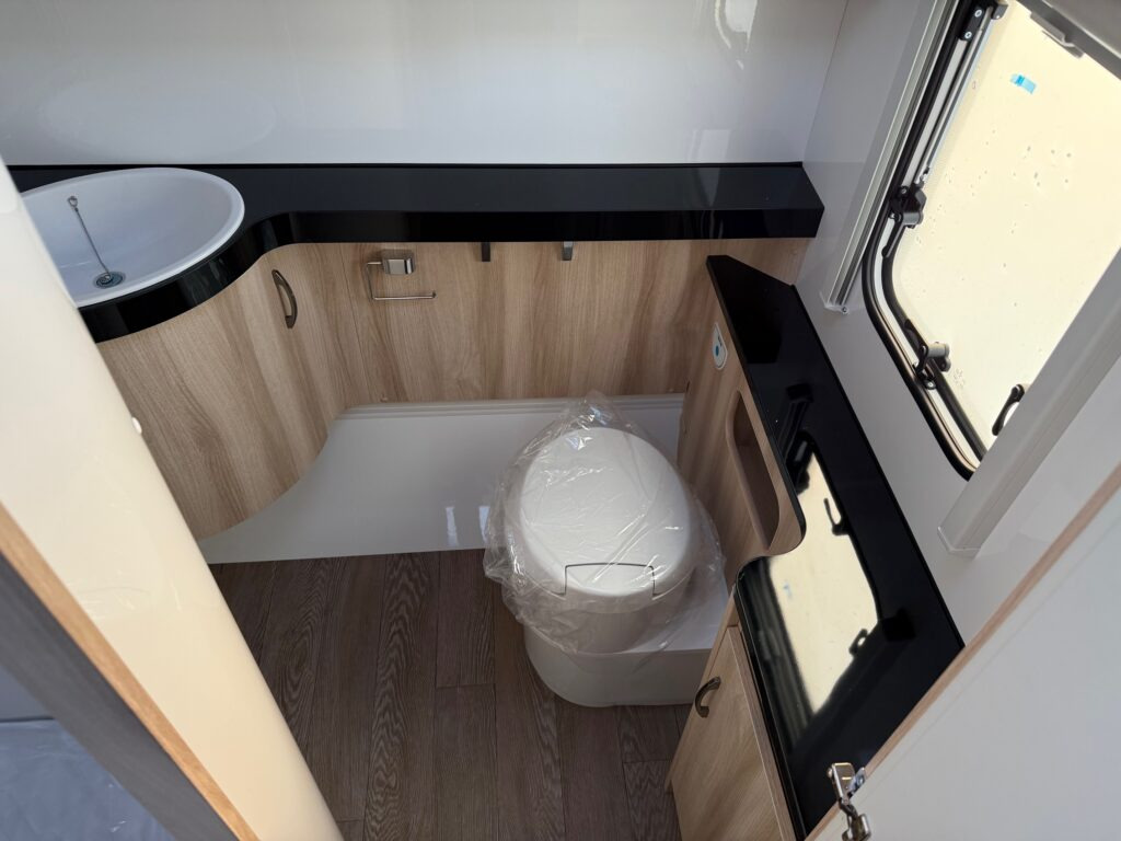 Нови Каравана HOBBY DE LUXE 495 WFB 2025: снимка 9