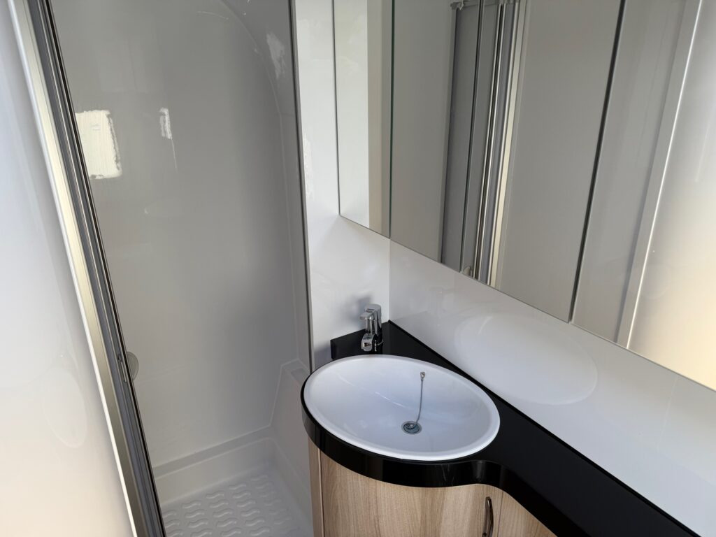 Нови Каравана HOBBY DE LUXE 495 WFB 2025: снимка 10