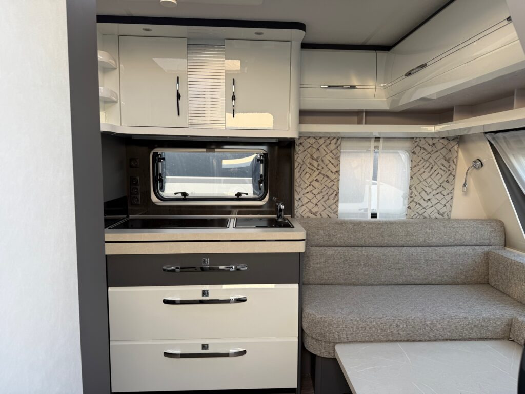 HOBBY EXCELLENT 495 WFB 2025 - Каравана: снимка 5 HOBBY EXCELLENT 495 WFB 2025 - Каравана: снимка 5