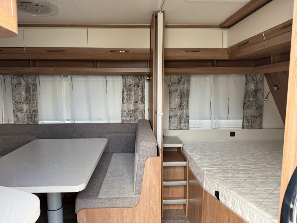 Hobby 545 KMF DE LUXE 2021 - Каравана: снимка 5 Hobby 545 KMF DE LUXE 2021 - Каравана: снимка 5