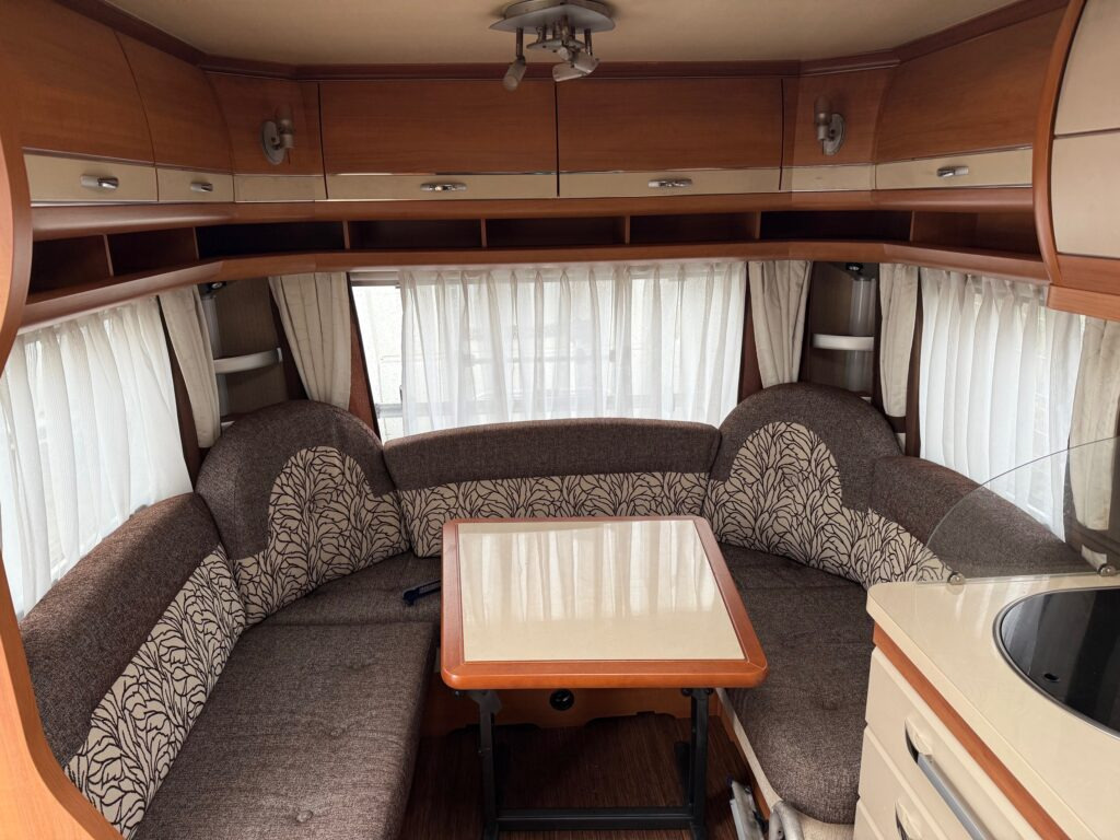 Hobby Excellent 460 UFe 2013 - Каравана: снимка 5 Hobby Excellent 460 UFe 2013 - Каравана: снимка 5