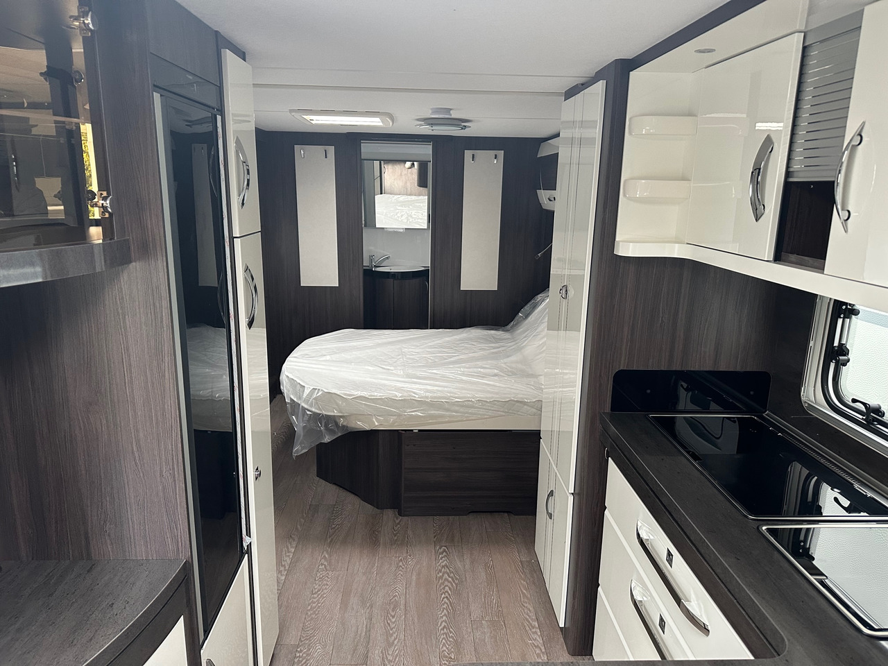 Нови Каравана PRESTIGE 720 WQC 2024: снимка 8