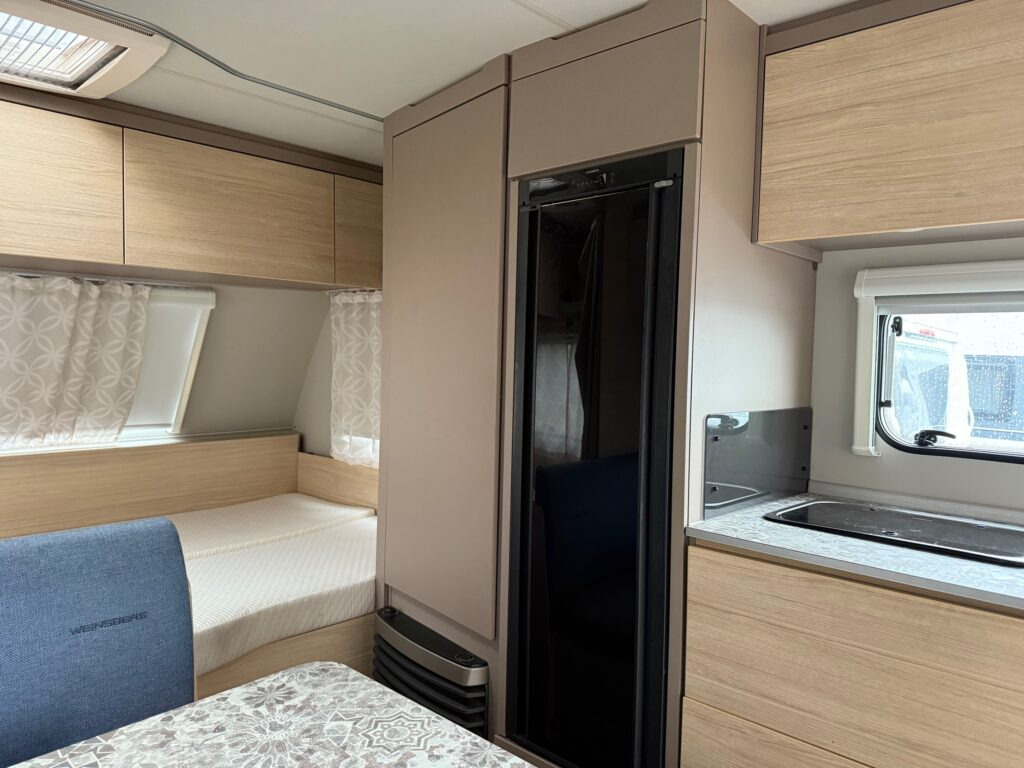 Лизинг на Weinsberg CaraCito 470 QDK 2024 Weinsberg CaraCito 470 QDK 2024: снимка 8 Лизинг на Weinsberg CaraCito 470 QDK 2024 Weinsberg CaraCito 470 QDK 2024: снимка 8