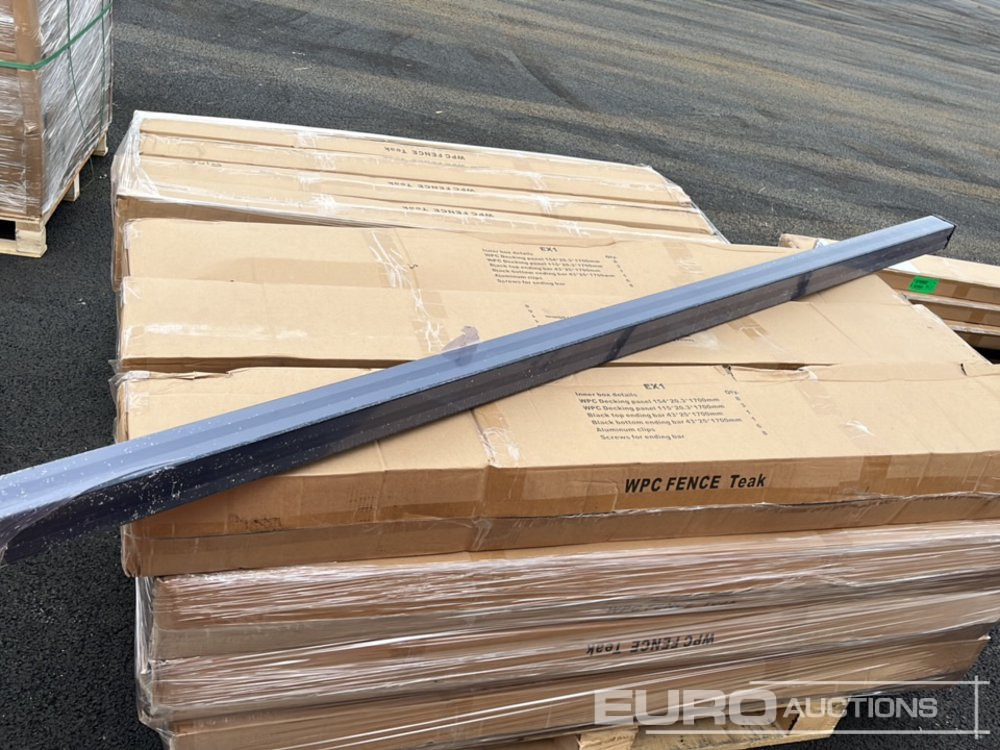 1.7m Wide Teak Composite Fence Panel (25 Panels), 2.45m Black Aluminium Post (26 Posts) Complete With Assembly Kit - Оборудване за гаражи/ Работилници: снимка 5 1.7m Wide Teak Composite Fence Panel (25 Panels), 2.45m Black Aluminium Post (26 Posts) Complete With Assembly Kit - Оборудване за гаражи/ Работилници: снимка 5