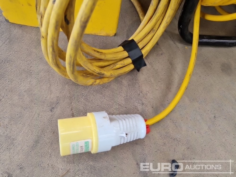 Строително оборудване 110 Volt Splitter Box, 25m Extension Reel (3 of): снимка 17