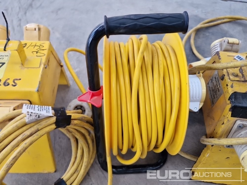 Строително оборудване 110 Volt Splitter Box, 25m Extension Reel (3 of): снимка 18