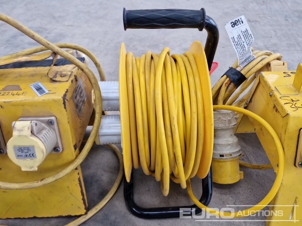Строително оборудване 110 Volt Splitter Box, 25m Extension Reel (3 of): снимка 13