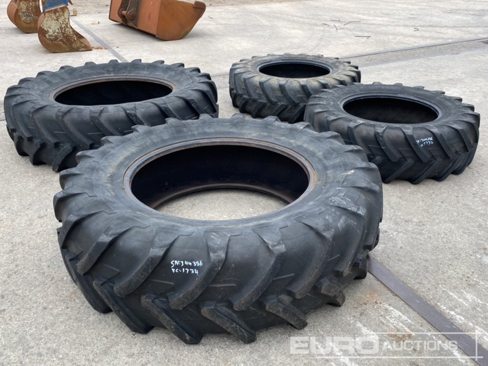 18.4 R38 Michelin Tyres (2 of) & 14.9 R28 Michelin Tyres (2 of) - Гума: снимка 1 18.4 R38 Michelin Tyres (2 of) & 14.9 R28 Michelin Tyres (2 of) - Гума: снимка 1