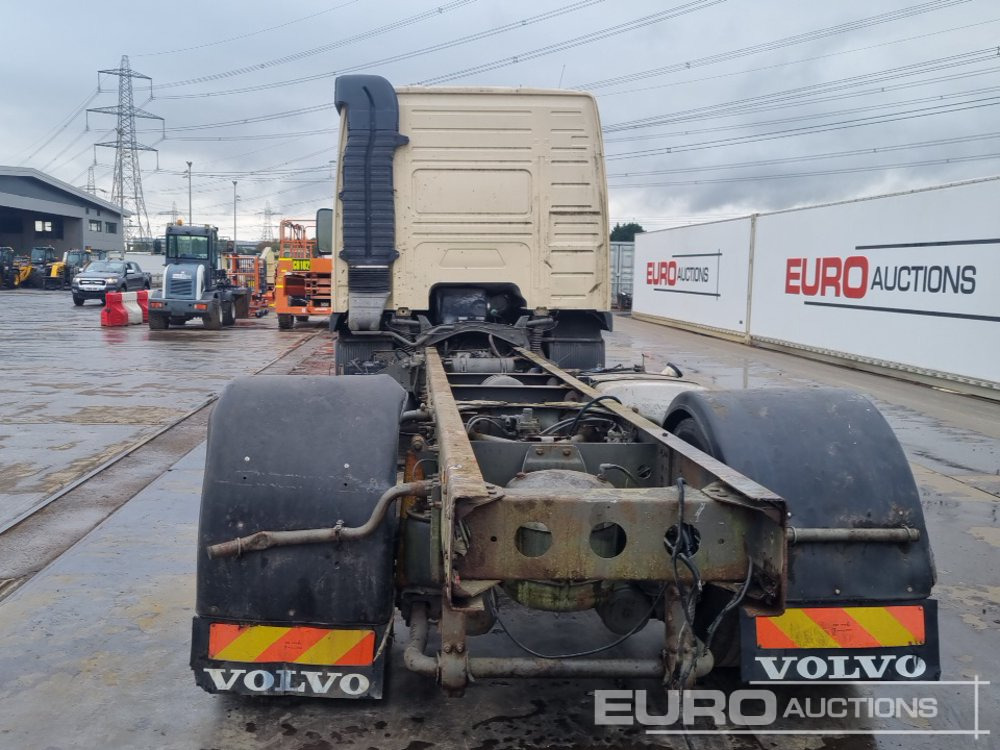 2000 Volvo FM12 - Шаси кабина: снимка 4 2000 Volvo FM12 - Шаси кабина: снимка 4