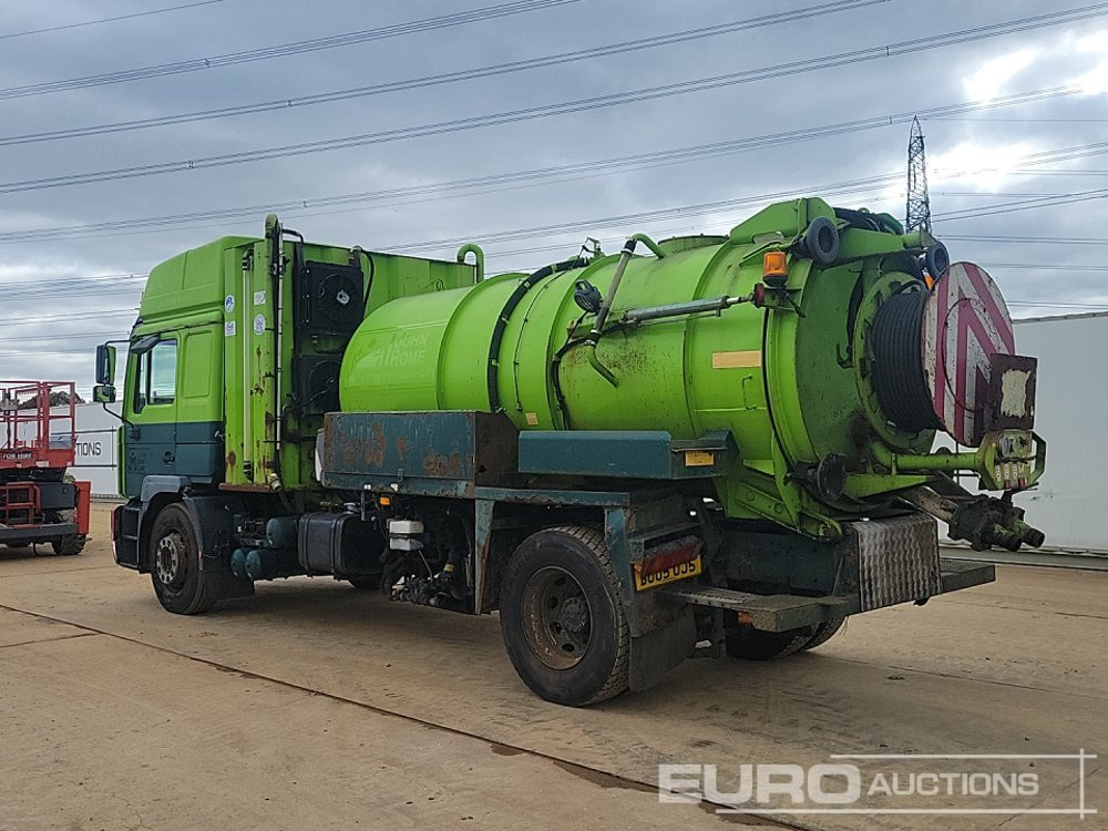 2005 MAN ME18.220 - Камион цистерна: снимка 3 2005 MAN ME18.220 - Камион цистерна: снимка 3