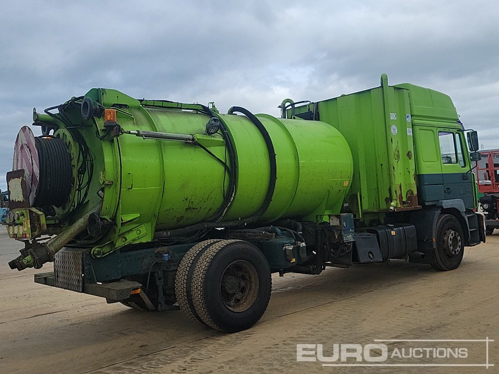 2005 MAN ME18.220 - Камион цистерна: снимка 5 2005 MAN ME18.220 - Камион цистерна: снимка 5
