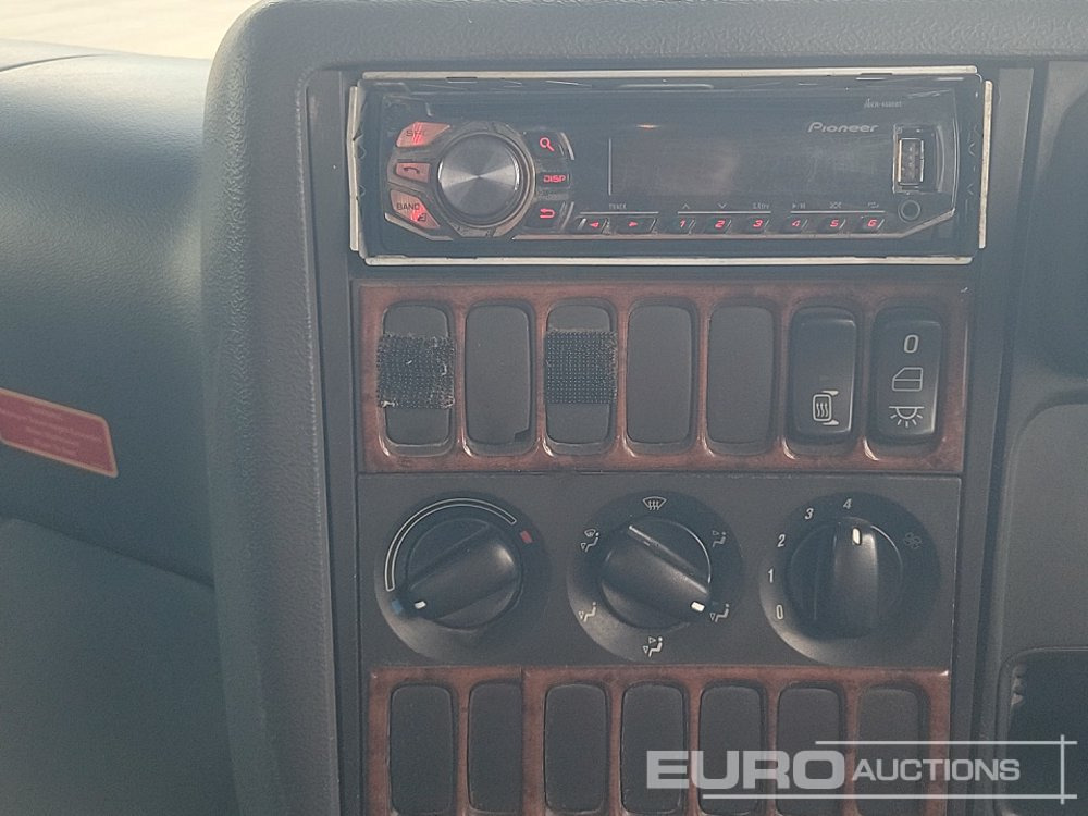Мултилифт с кука камион 2005 Scania P380: снимка 41