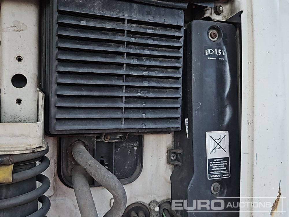 Мултилифт с кука камион 2005 Volvo FM12 340: снимка 23 Мултилифт с кука камион 2005 Volvo FM12 340: снимка 23