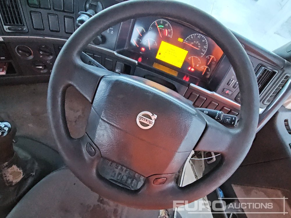 Мултилифт с кука камион 2005 Volvo FM12 340: снимка 50 Мултилифт с кука камион 2005 Volvo FM12 340: снимка 50