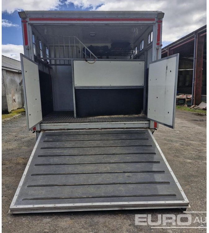 За превоз на животни камион 2006 DAF 45.150: снимка 9