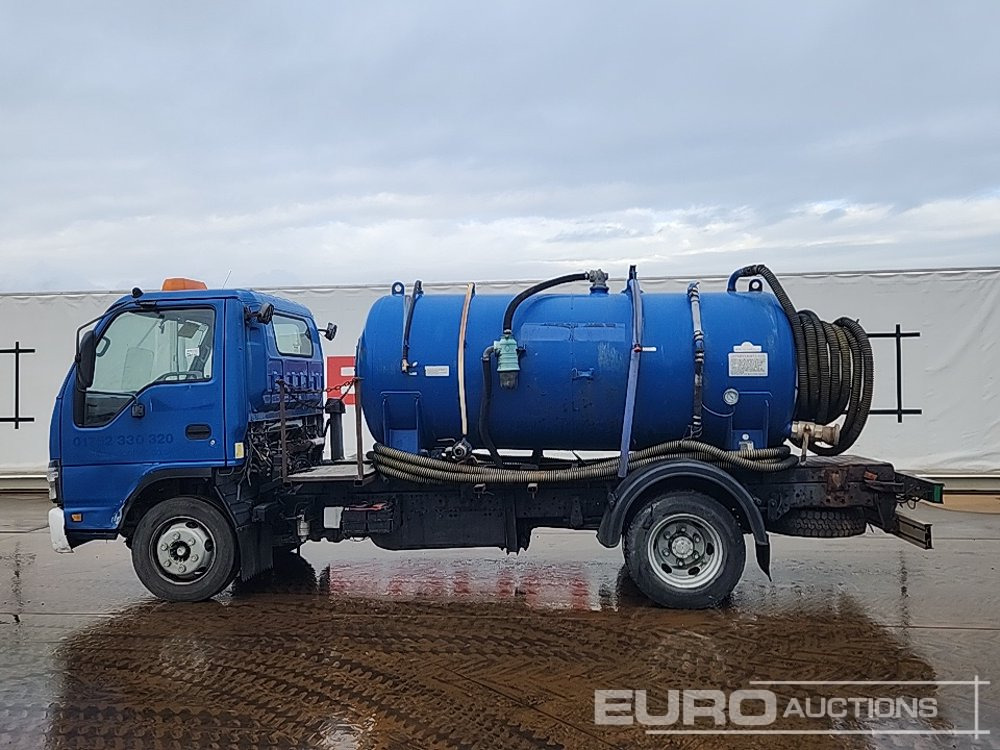 2007 Isuzu NQR - Камион цистерна: снимка 2 2007 Isuzu NQR - Камион цистерна: снимка 2