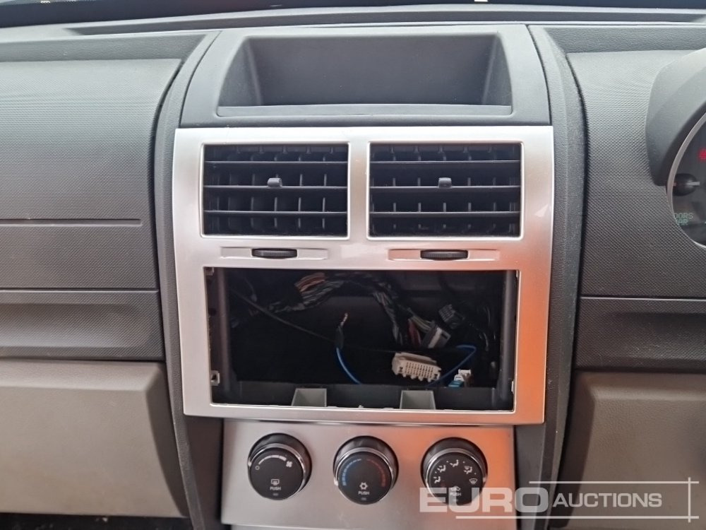 Джип 2009 Dodge Nitro: снимка 31