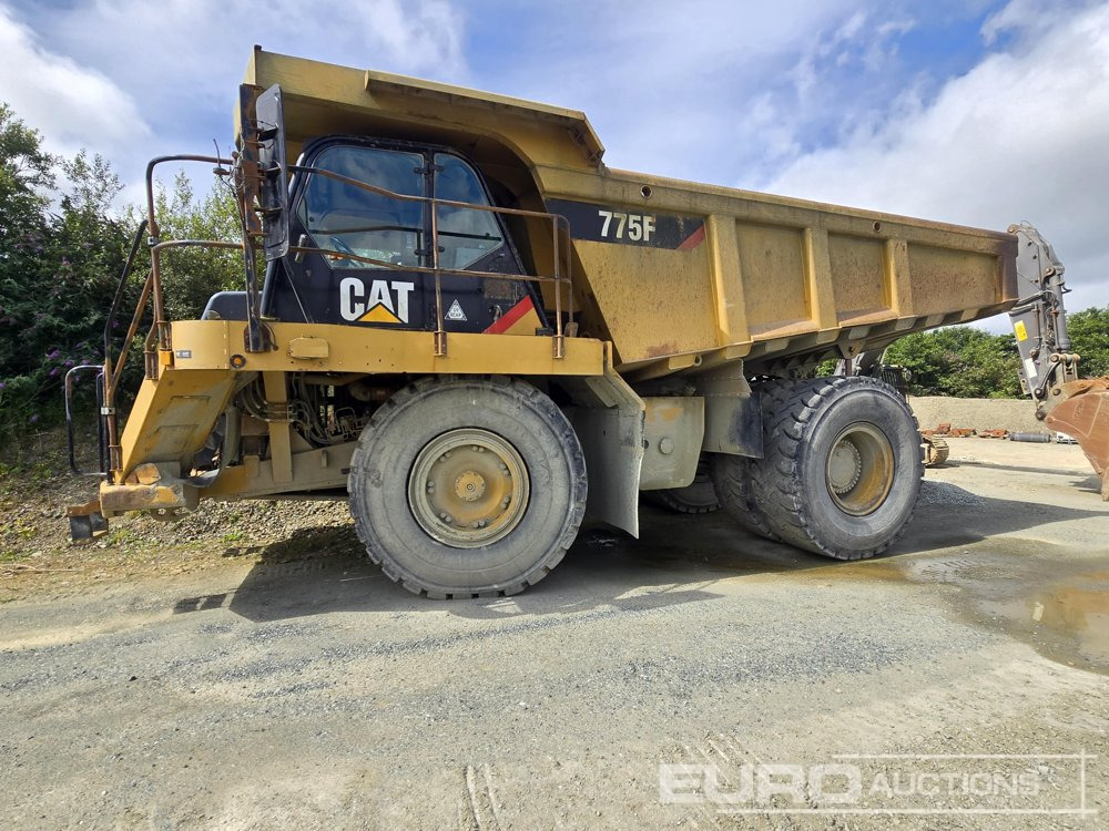 2011 CAT 775F - Кариерен самосвал: снимка 2 2011 CAT 775F - Кариерен самосвал: снимка 2