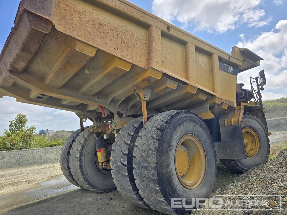 2011 CAT 775F - Кариерен самосвал: снимка 4 2011 CAT 775F - Кариерен самосвал: снимка 4