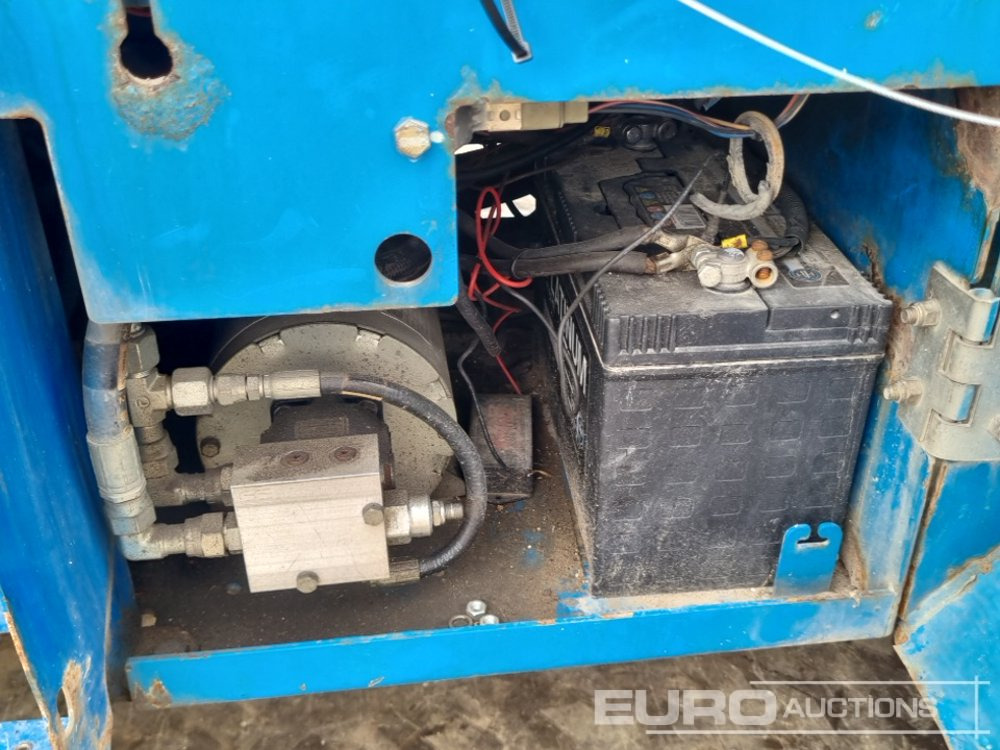 Работна площадка 2011 Genie GS5390: снимка 36