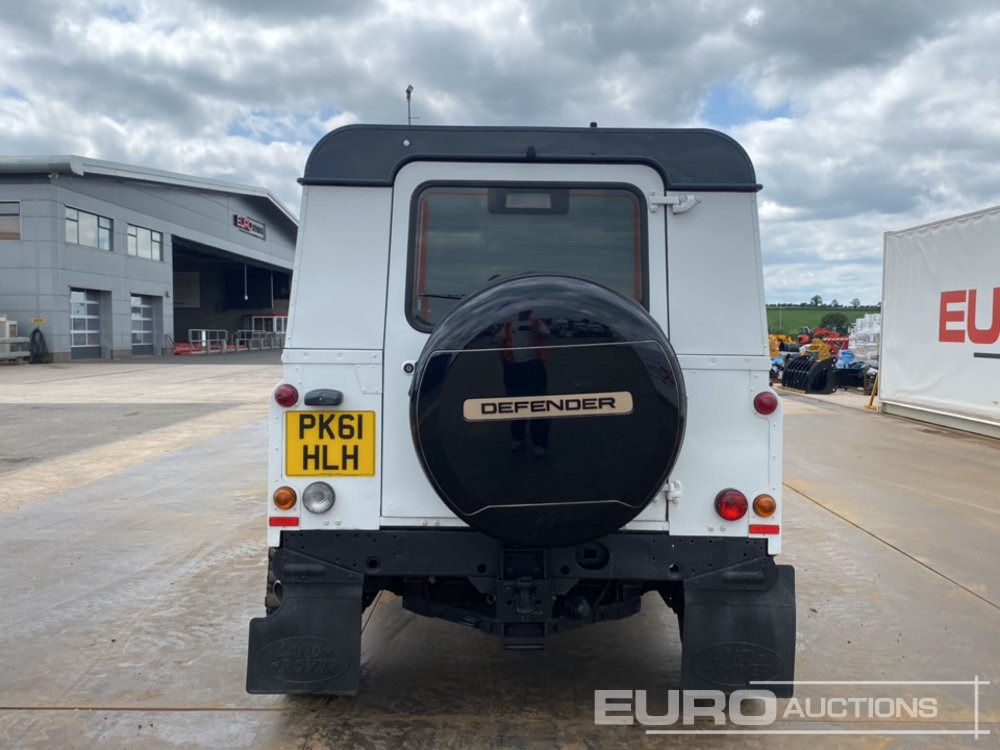 2011 Land Rover Defender 90 - Джип: снимка 4 2011 Land Rover Defender 90 - Джип: снимка 4