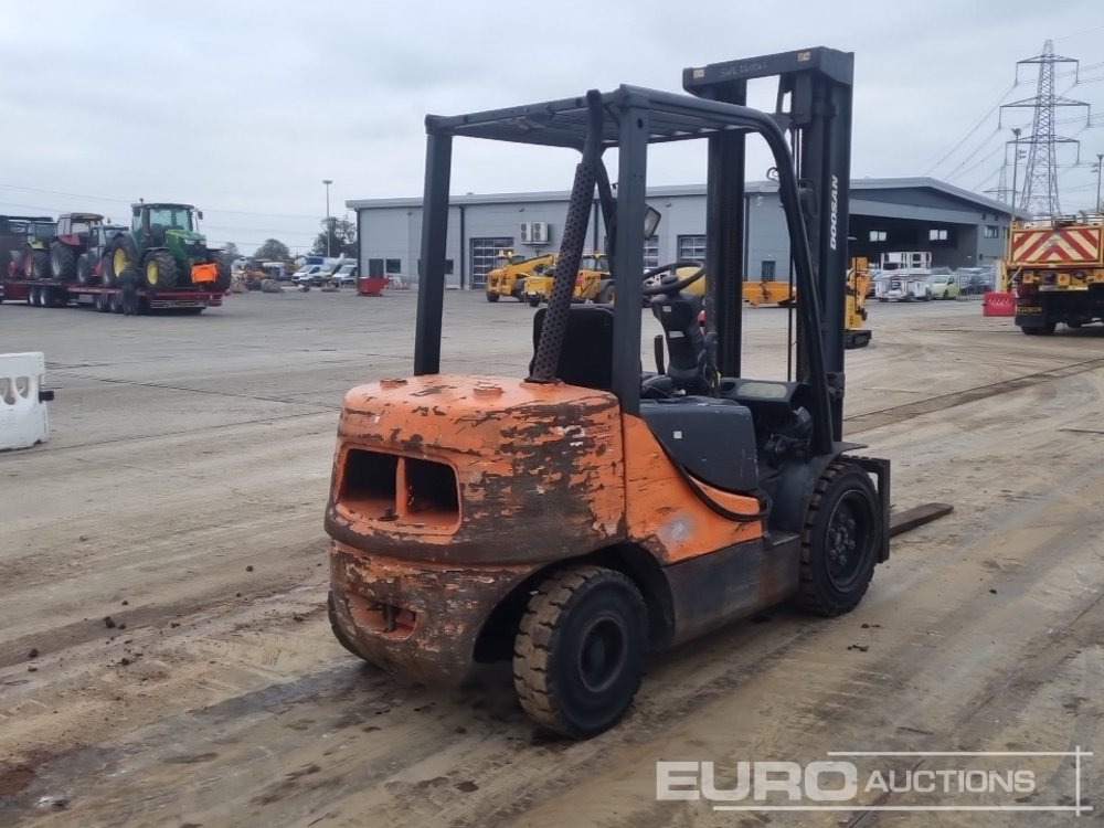 2012 Doosan D30S-5 - Мотокар: снимка 5 2012 Doosan D30S-5 - Мотокар: снимка 5
