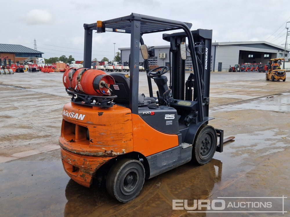 2012 Doosan G25E-5 - Мотокар: снимка 5 2012 Doosan G25E-5 - Мотокар: снимка 5