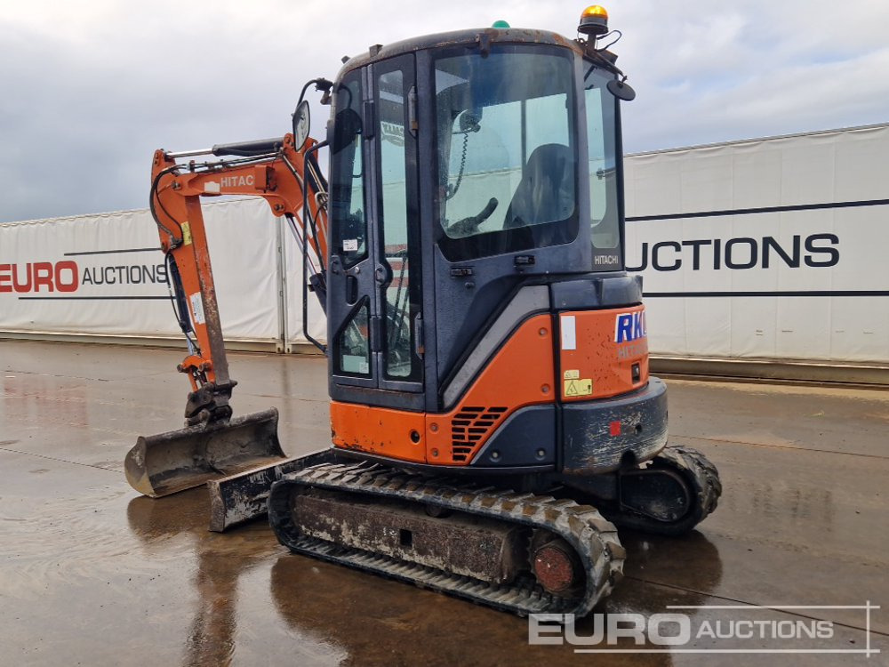 2013 Hitachi ZX29U-3 CLR - Мини багер: снимка 3 2013 Hitachi ZX29U-3 CLR - Мини багер: снимка 3