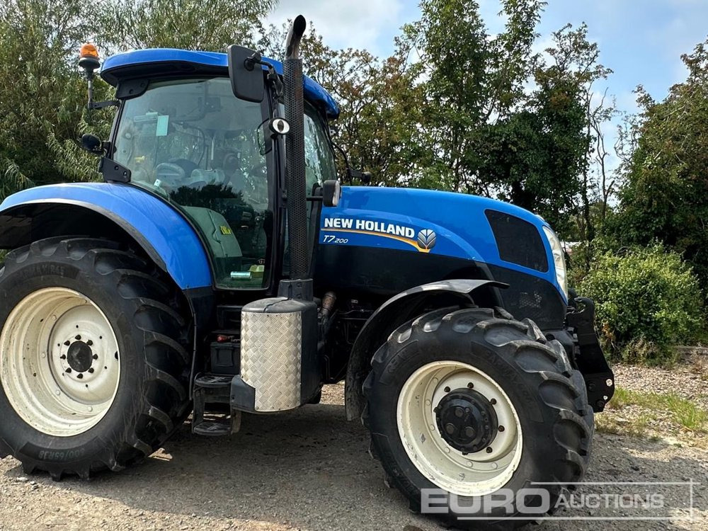 2013 New Holland T7.200 - Трактор: снимка 4 2013 New Holland T7.200 - Трактор: снимка 4