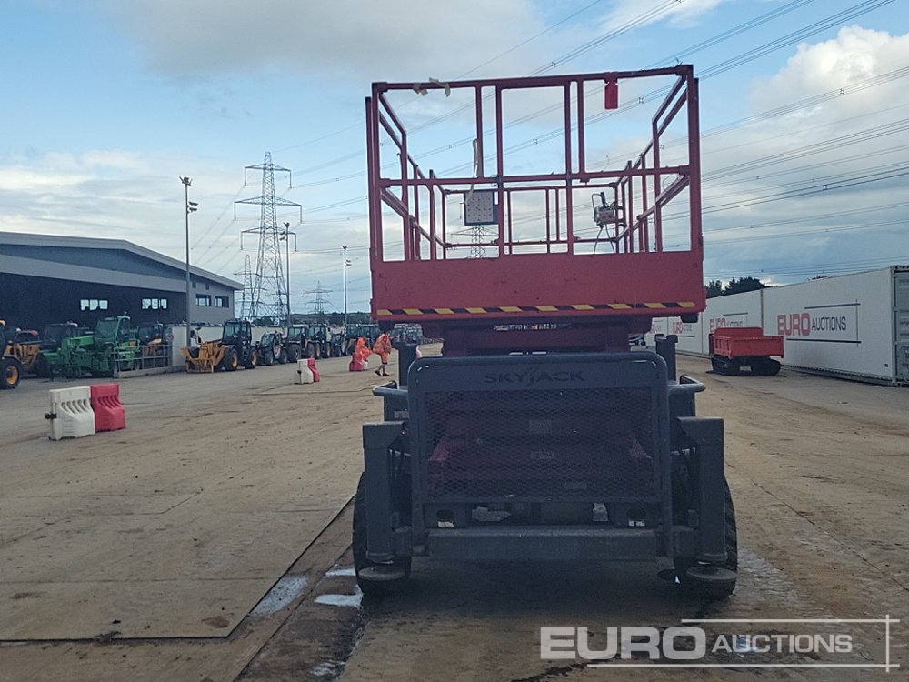 2013 SkyJack SJ8841 - Работна площадка: снимка 4 2013 SkyJack SJ8841 - Работна площадка: снимка 4