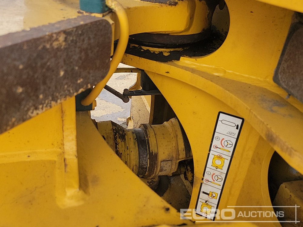 Съчленен самосвал 2014 Bell B30E: снимка 23