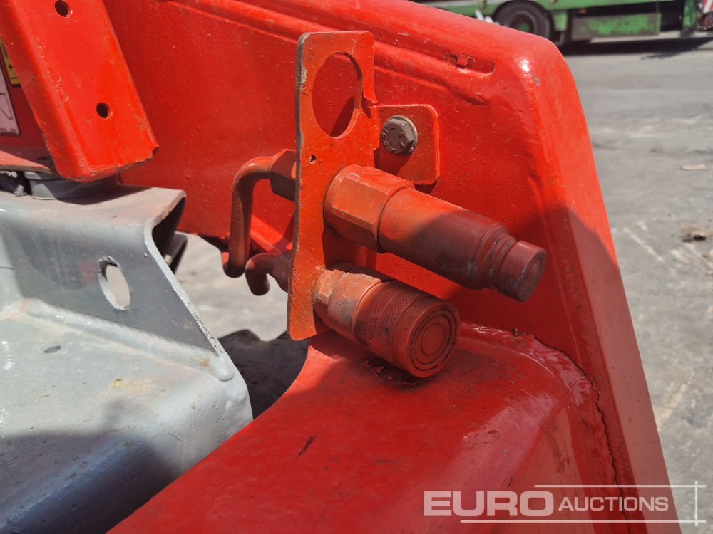 Мини челен товарач 2014 Bobcat S70: снимка 13