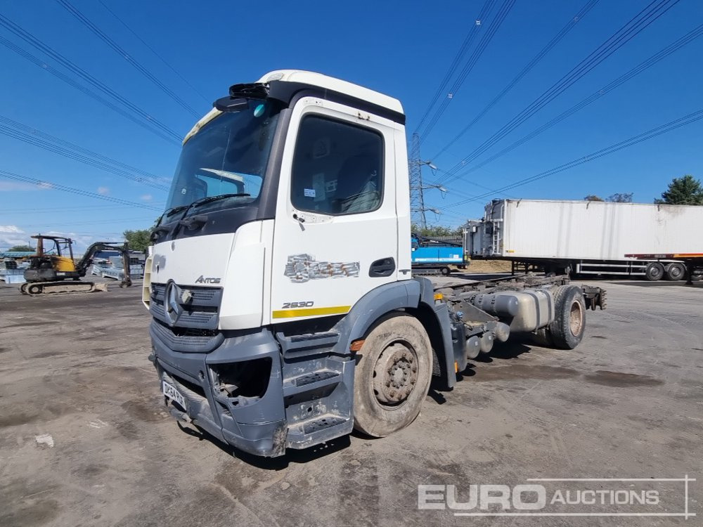 2014 Mercedes Antos 2530 - Шаси кабина: снимка 1 2014 Mercedes Antos 2530 - Шаси кабина: снимка 1
