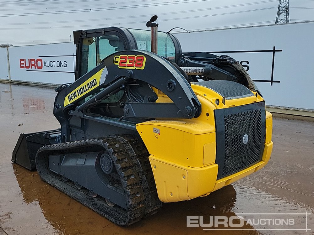 2014 New Holland C238 - Мини челен товарач: снимка 3 2014 New Holland C238 - Мини челен товарач: снимка 3